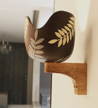 Load image into Gallery viewer, BROWN LEAF PATTERN WALL LAMP
